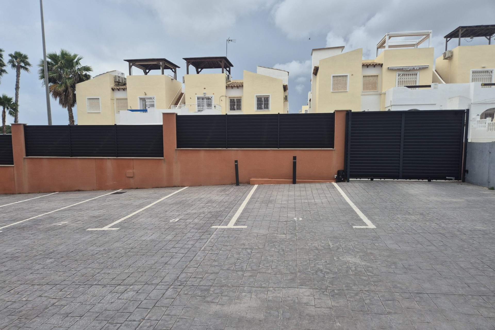 Venta - Apartamento / Piso -
Orihuela Costa