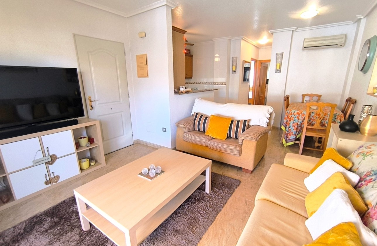 Venta - Apartamento / Piso -
Orihuela