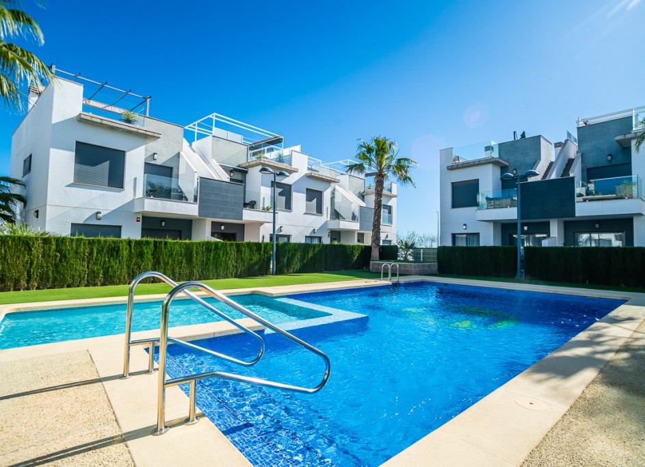 Venta - Apartamento piso -
Pilar de la Horadada - La Torre de la Horadada