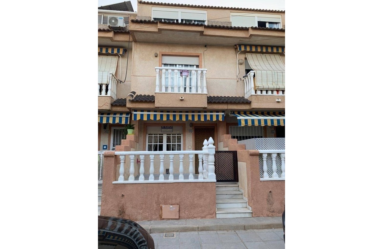 Venta - Apartamento / Piso -
Pilar de la Horadada - Torre de la Horadada