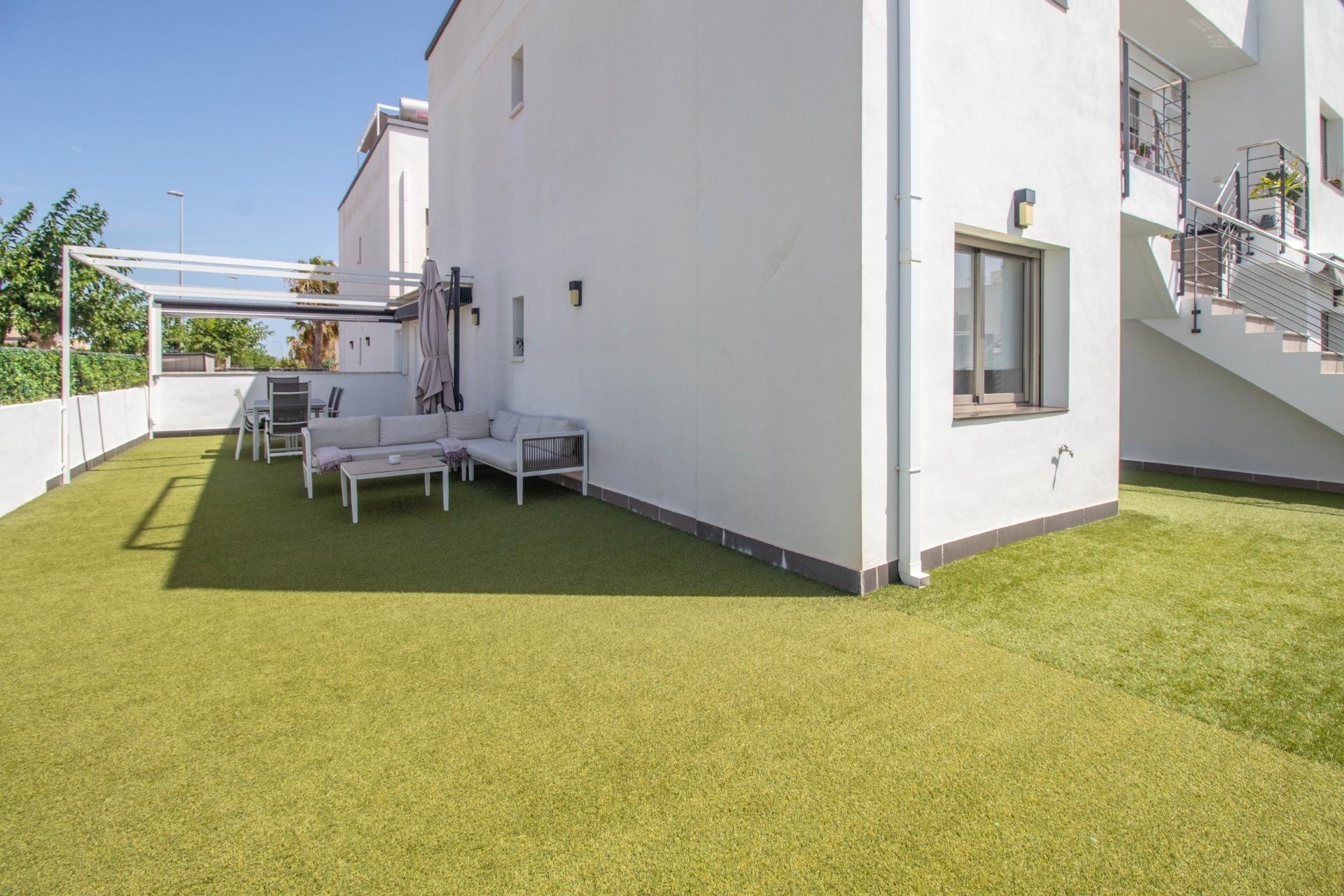 Venta - Apartamento / Piso -
Pilar de la Horadada - Torre de la Horadada