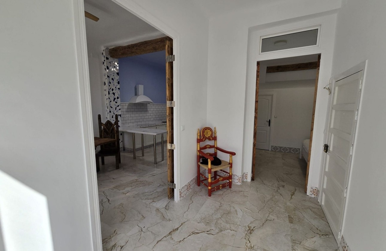 Venta - Apartamento / Piso -
Pinoso