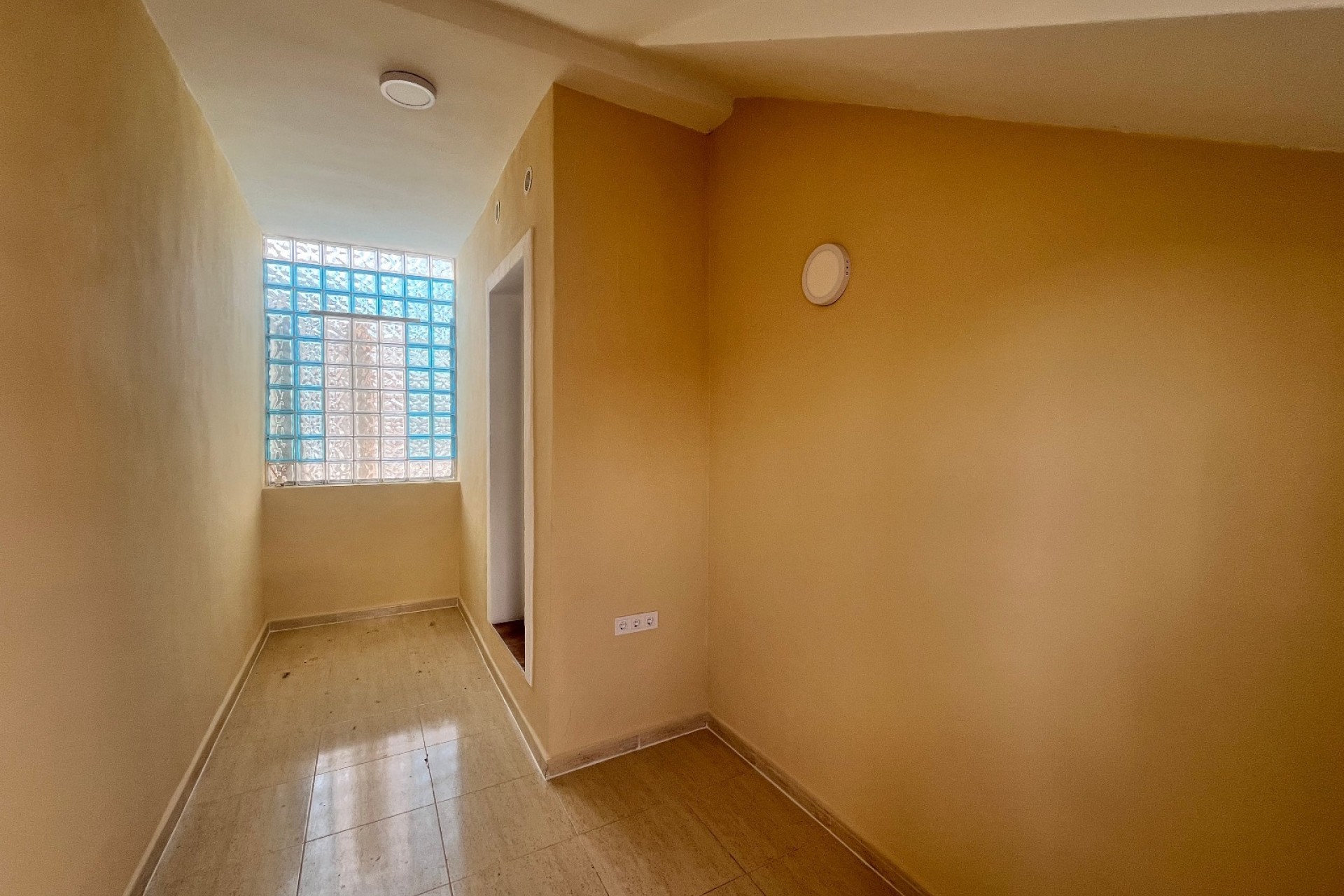 Venta - Apartamento / Piso -
Playa Flamenca - Res. San Antonio