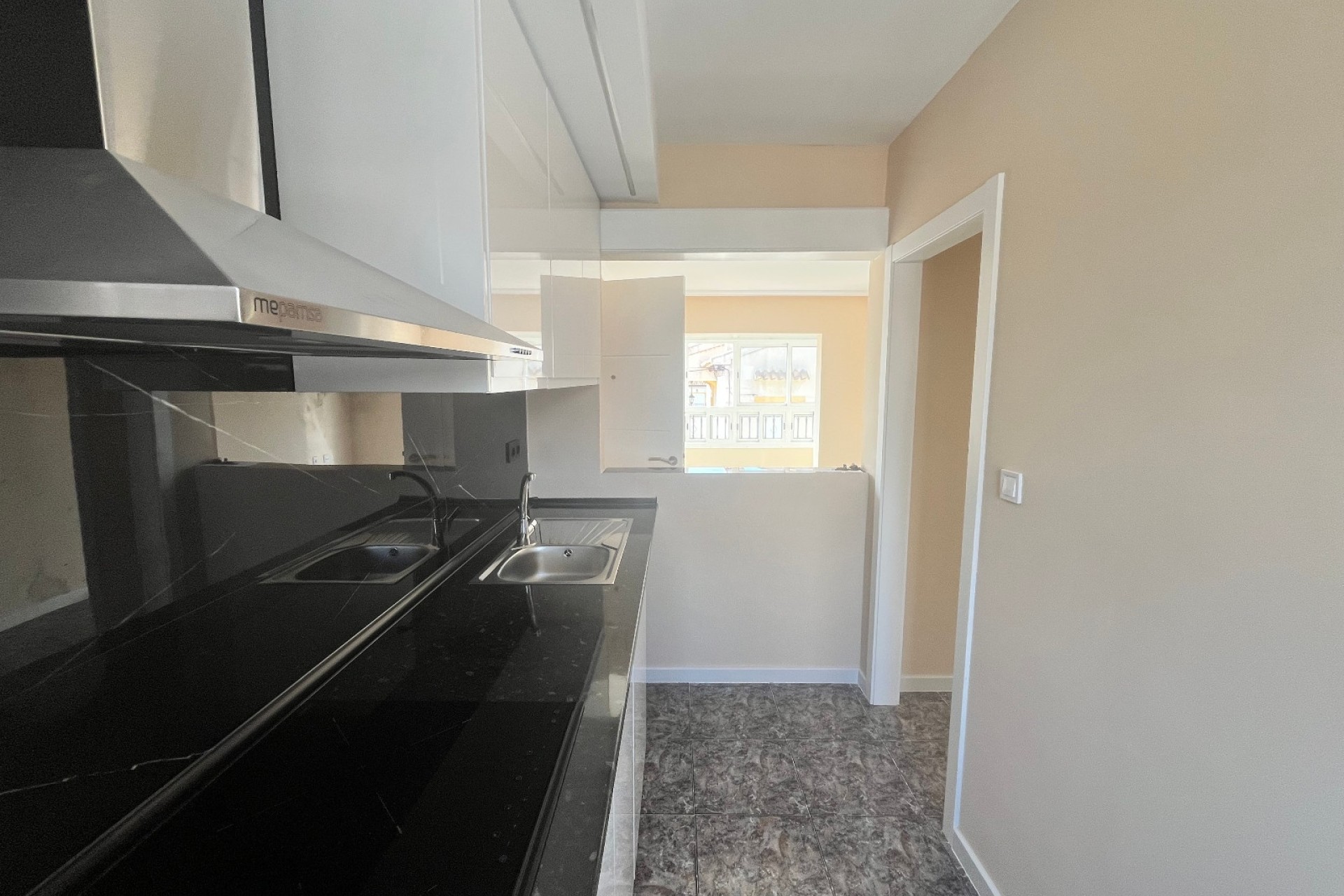 Venta - Apartamento / Piso -
Playa Flamenca - Res. San Antonio