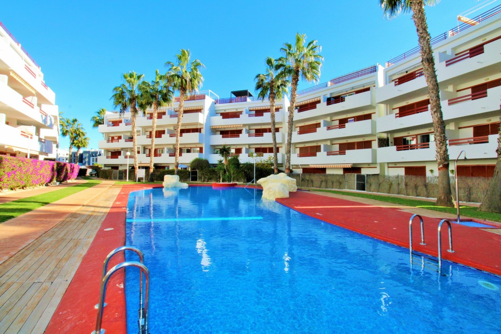 Venta - Apartamento / Piso -
Playa Flamenca