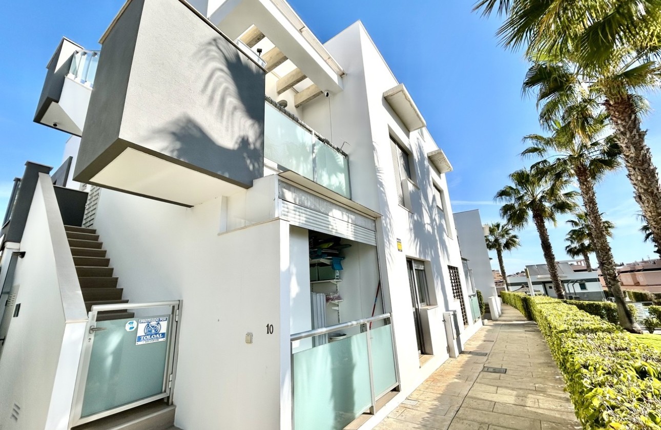 Venta - Apartamento / Piso -
Punta Prima - Costa Blanca