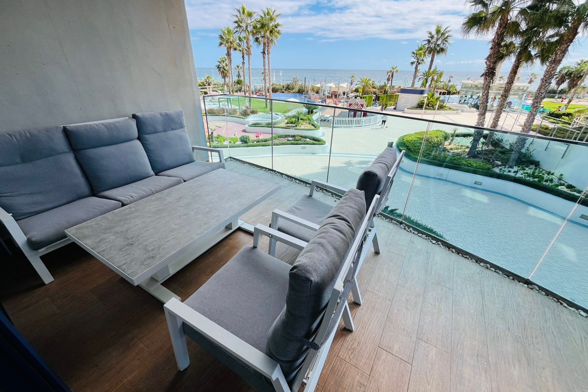 Venta - Apartamento / Piso -
Punta Prima - Costa Blanca