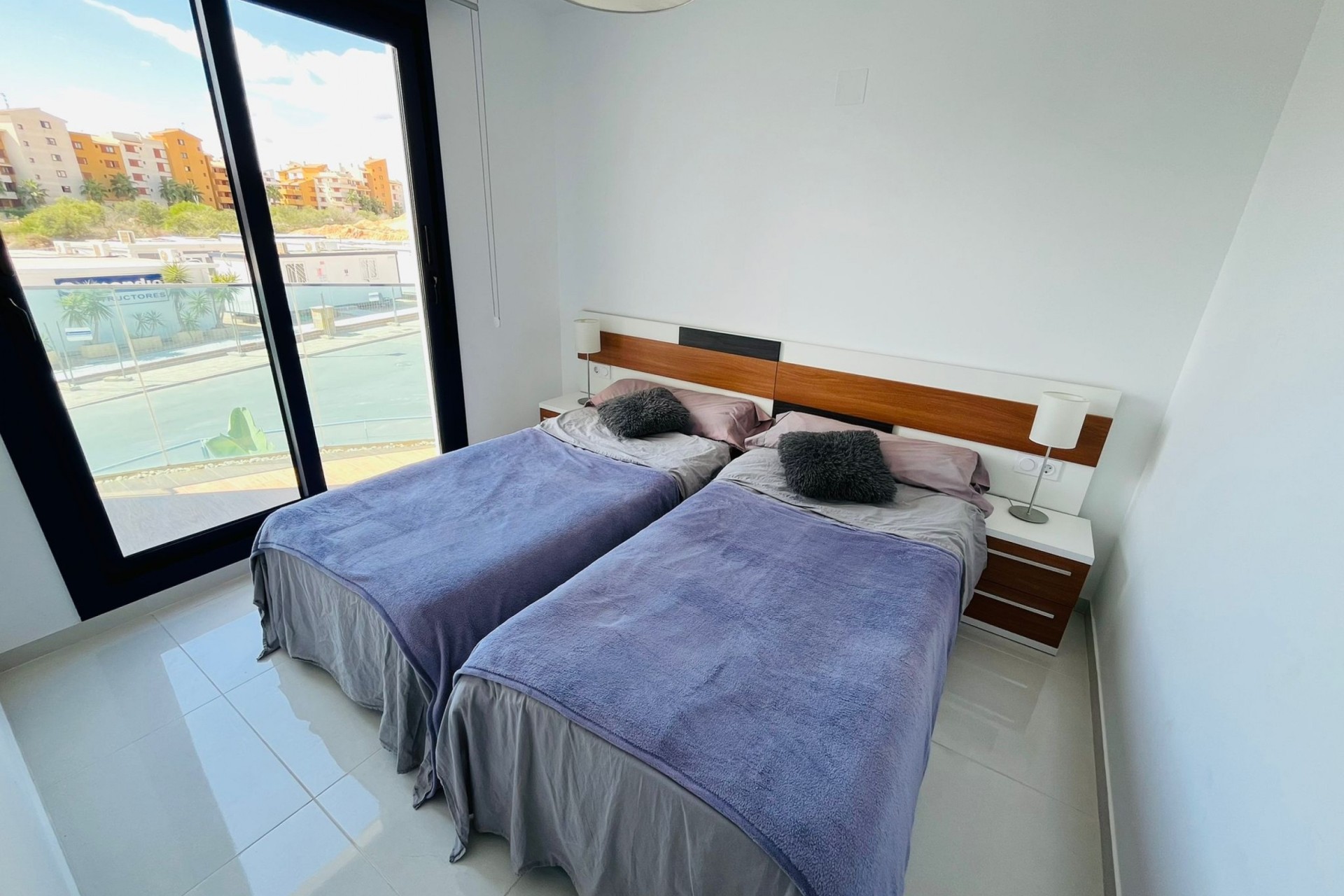 Venta - Apartamento / Piso -
Punta Prima - Costa Blanca