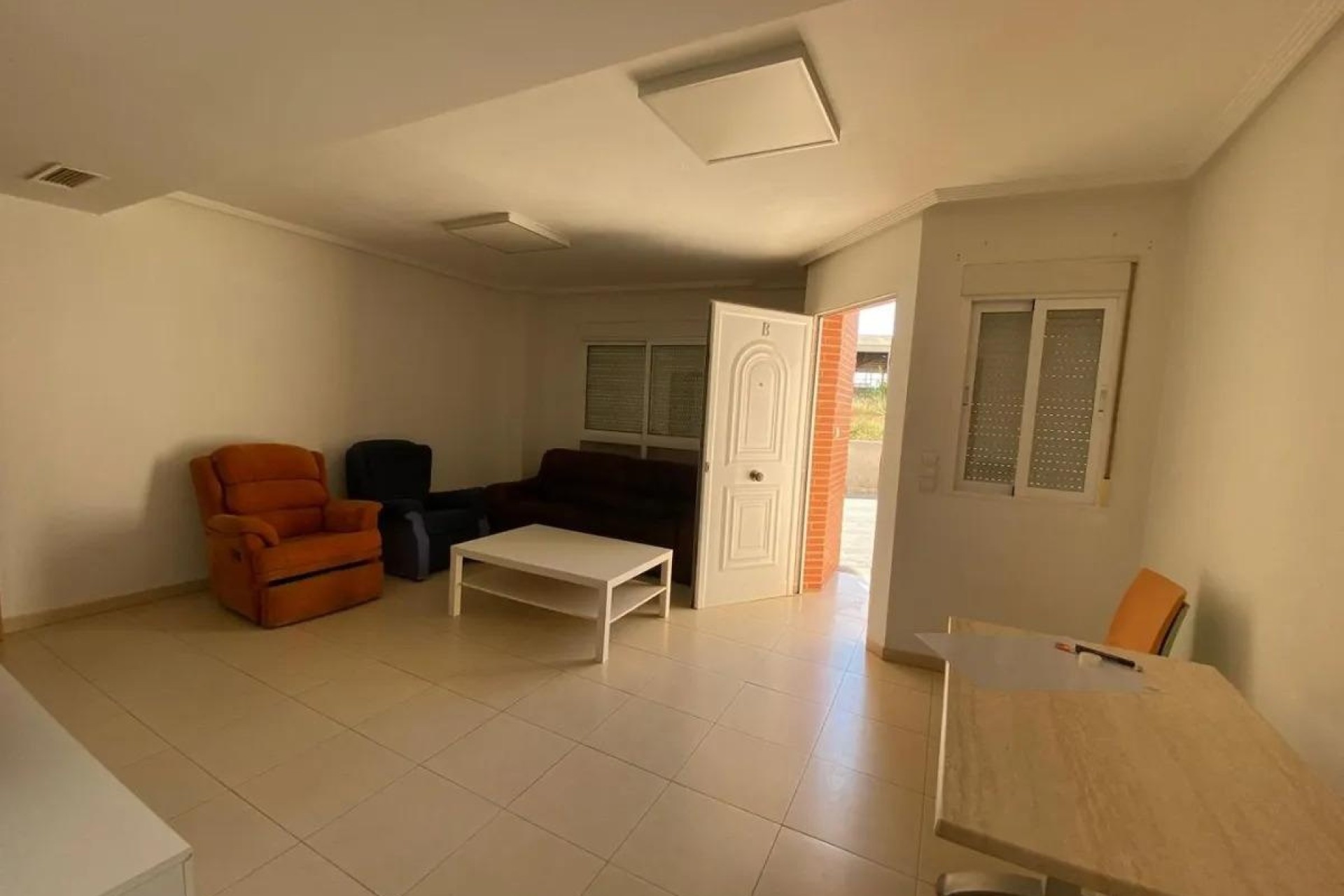 Venta - Apartamento / Piso -
Redován - PUEBLO