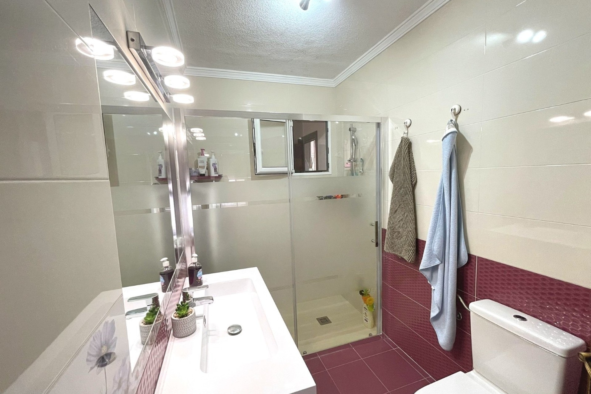 Venta - Apartamento / Piso -
Rojales