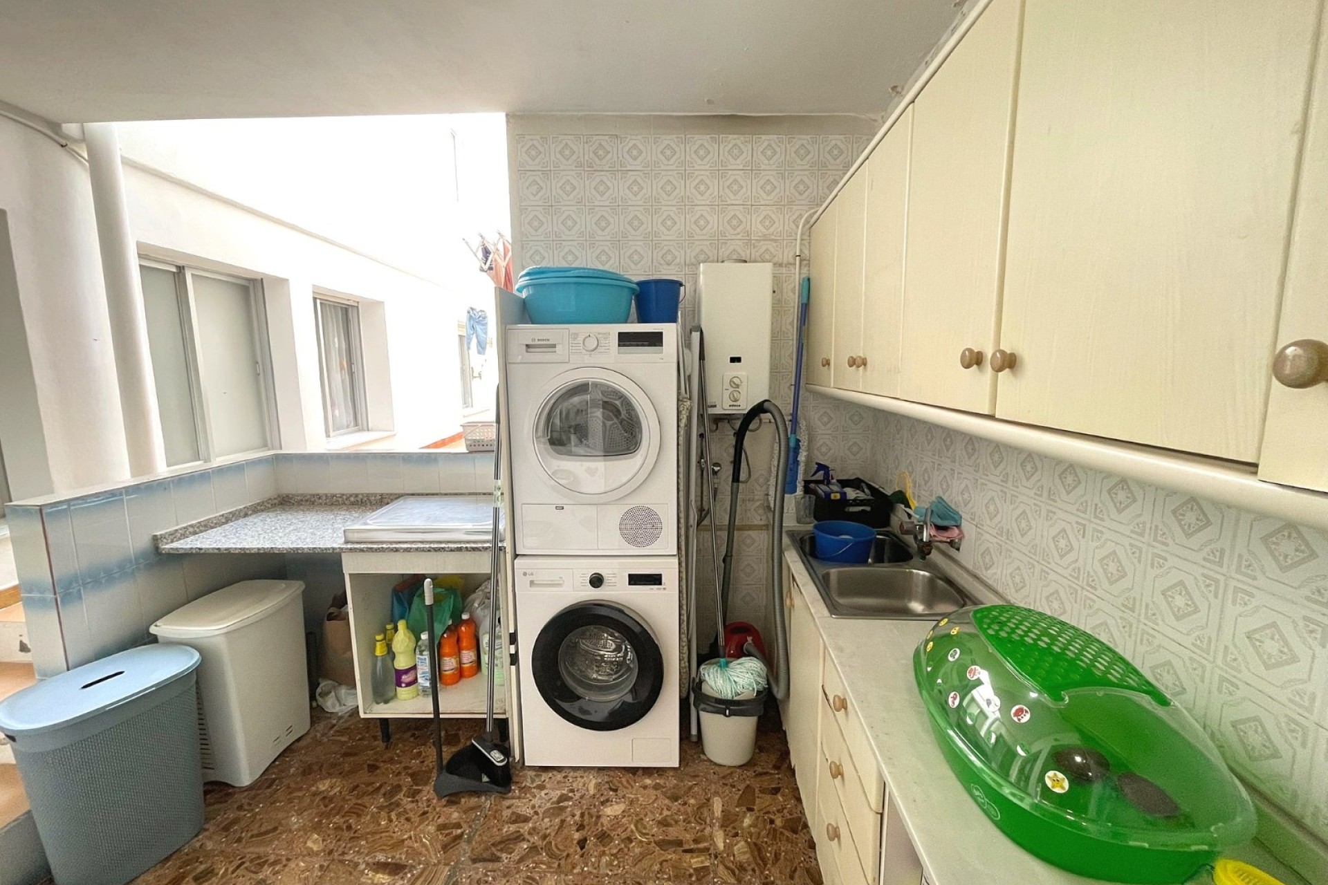 Venta - Apartamento / Piso -
Rojales