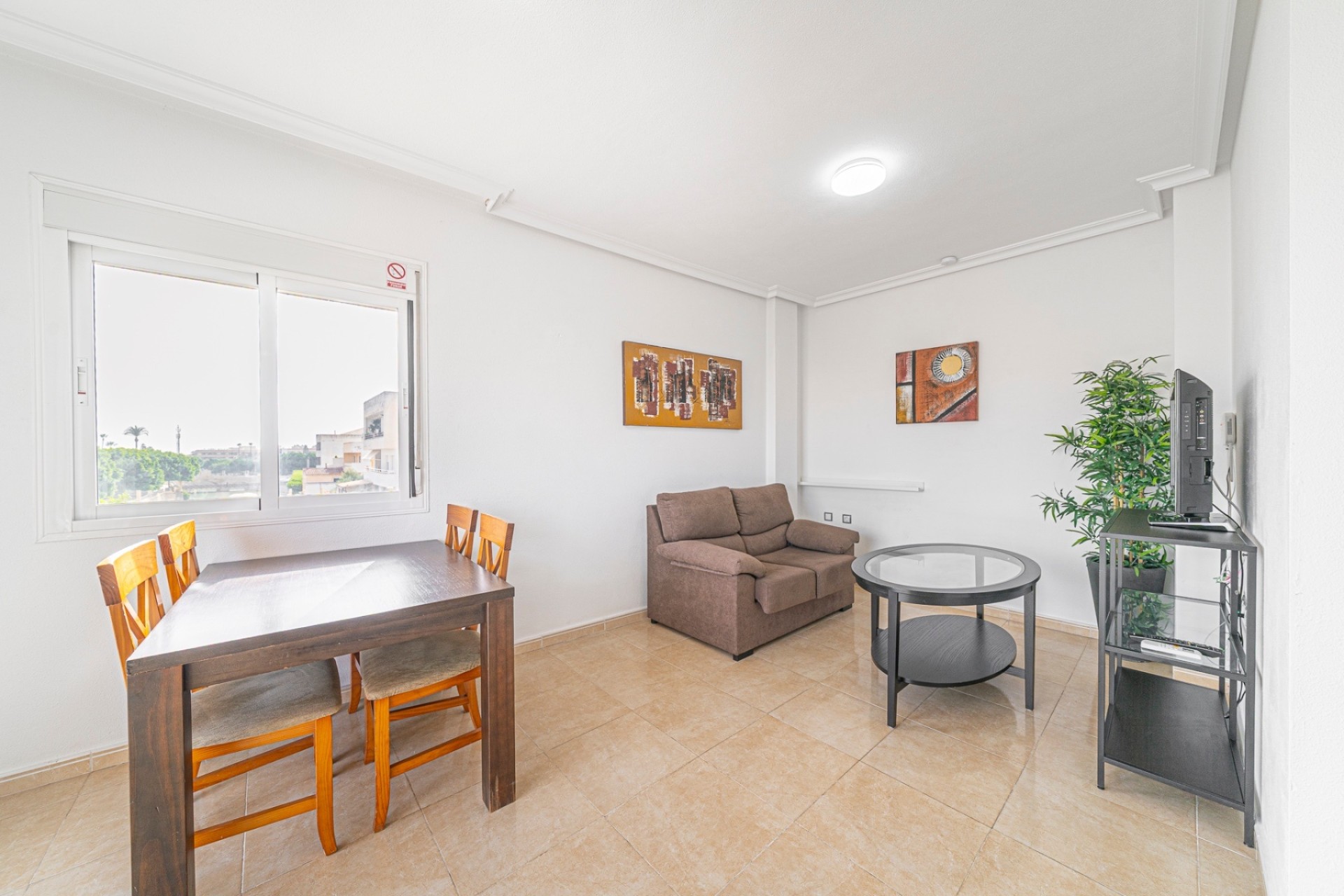 Venta - Apartamento / Piso -
Rojales