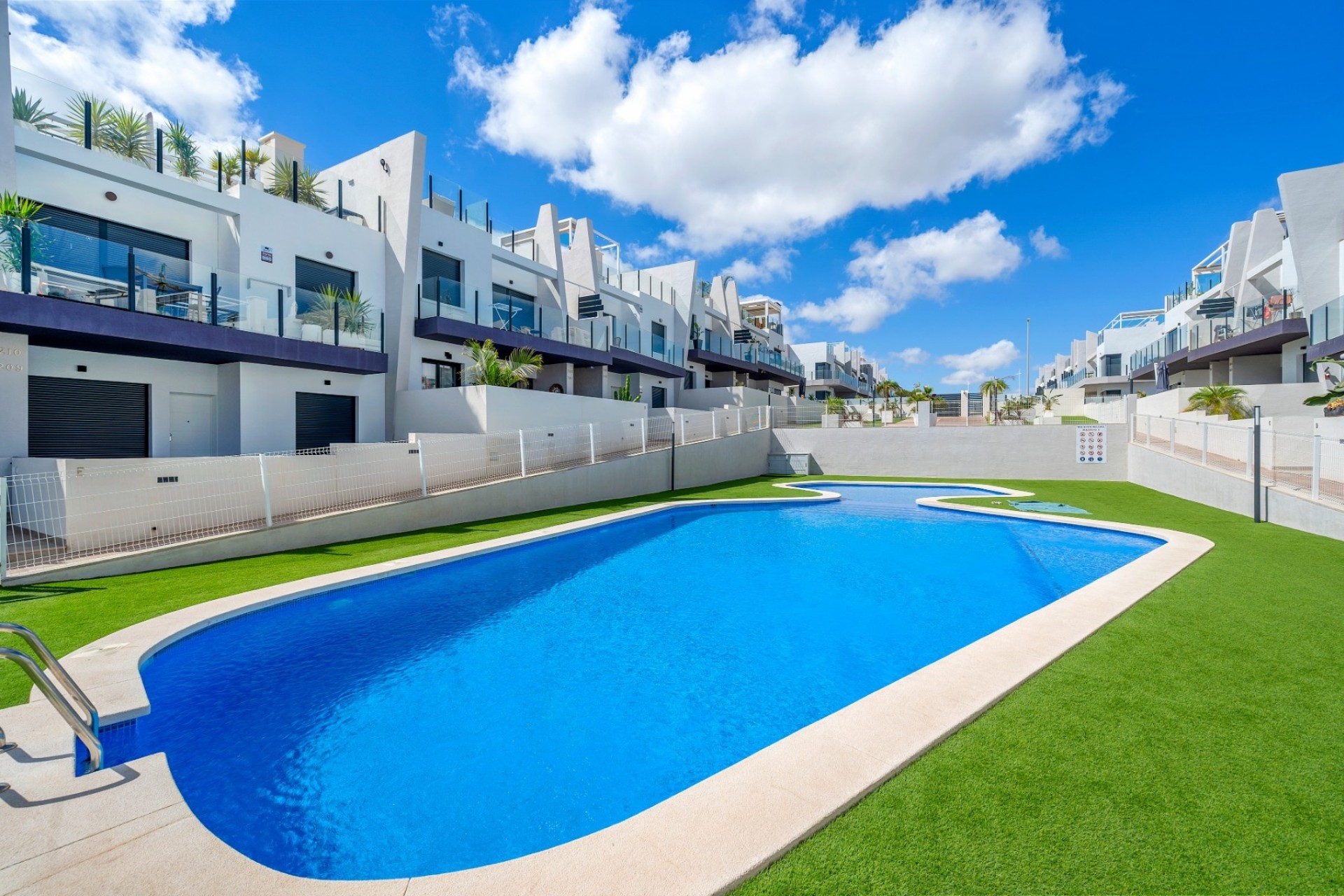 Venta - Apartamento / Piso -
San Miguel de Salinas - Inland