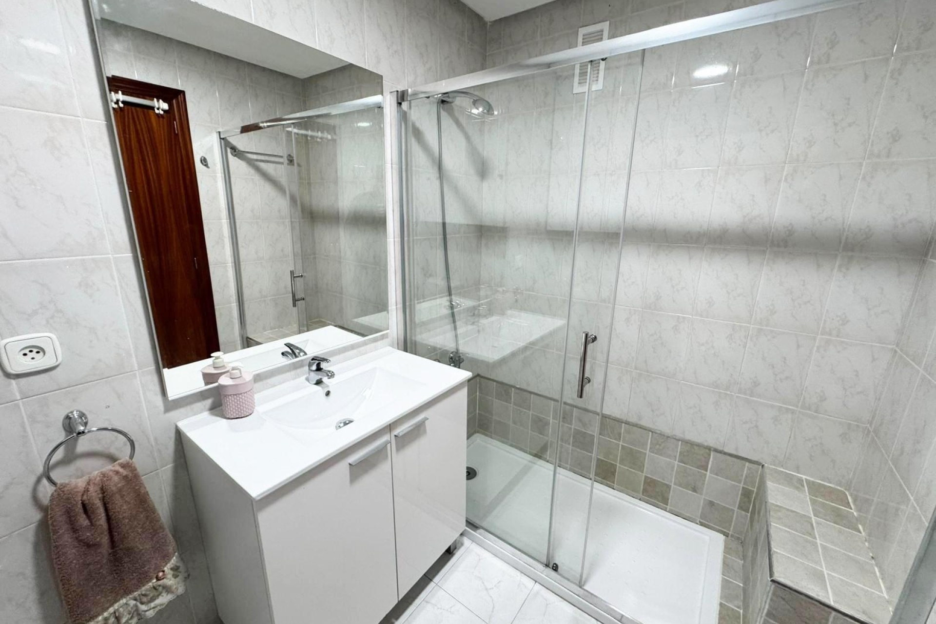Venta - Apartamento / Piso -
San Miguel de Salinas - Inland