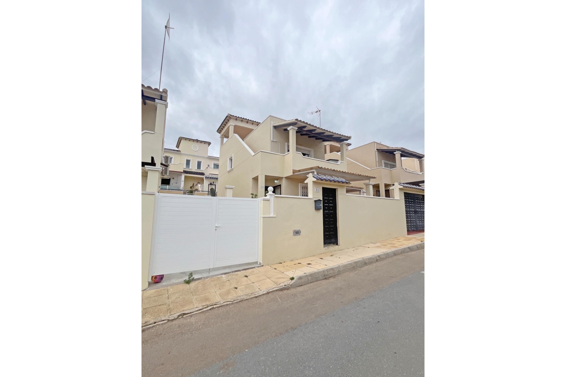 Venta - Apartamento / Piso -
San Miguel de Salinas - Las filipinas
