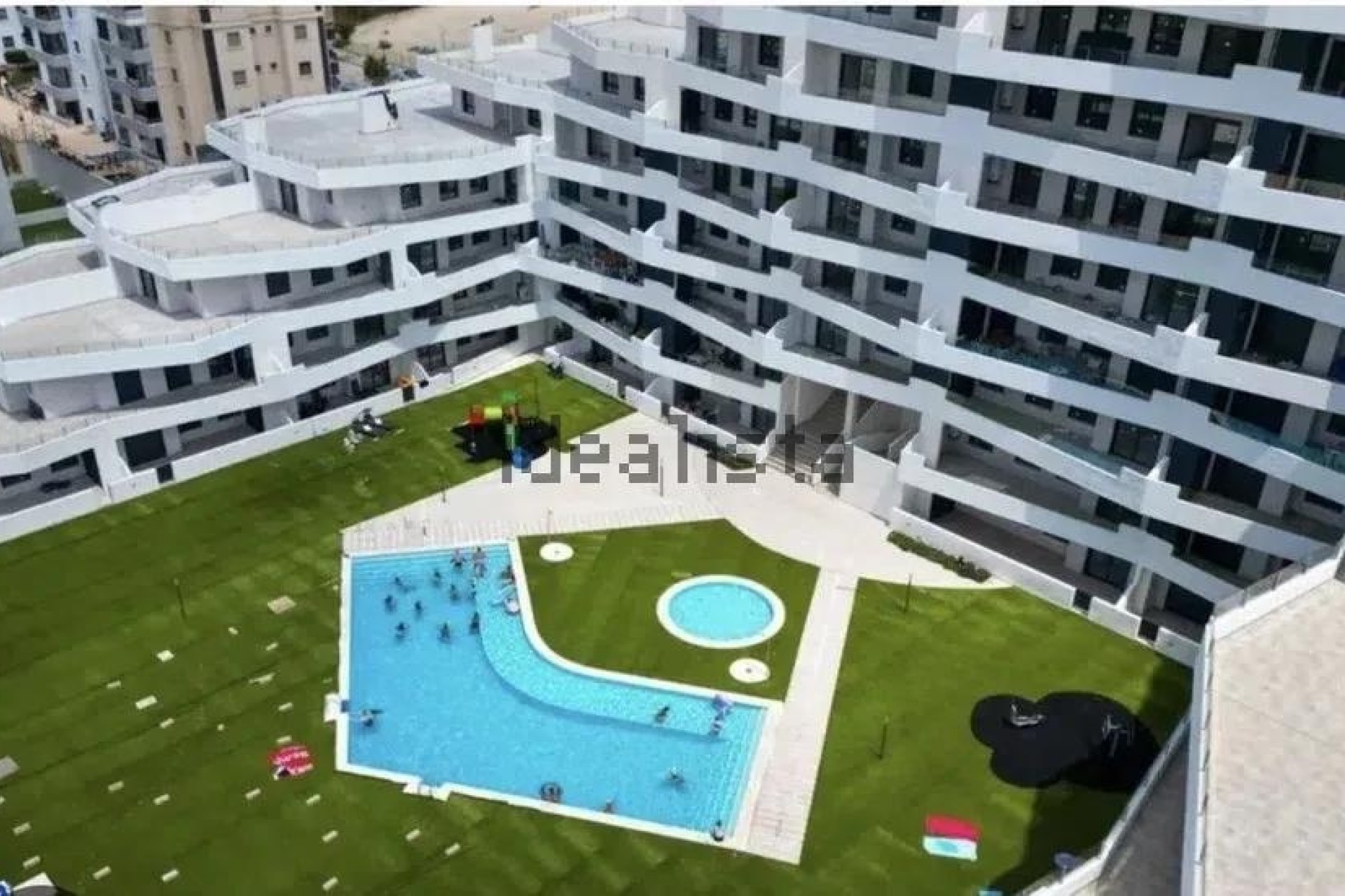 Venta - Apartamento / Piso -
San Miguel de Salinas - Pueblo