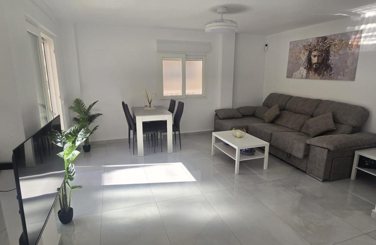 Venta - Apartamento / Piso -
Torrevieja - Acequion