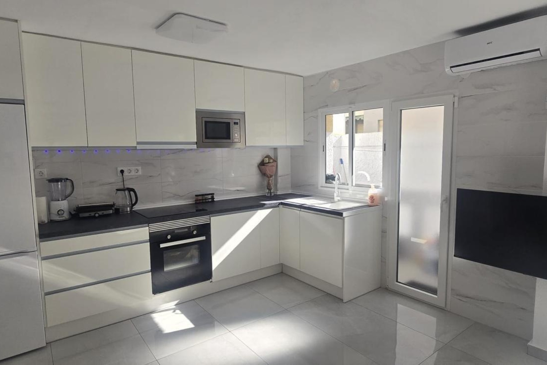 Venta - Apartamento / Piso -
Torrevieja - Acequion