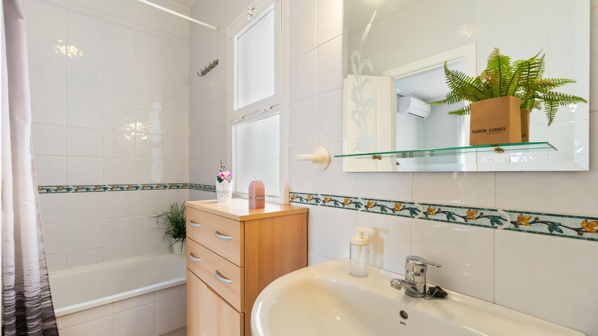 Venta - Apartamento piso -
Torrevieja - Aguas Nuevas