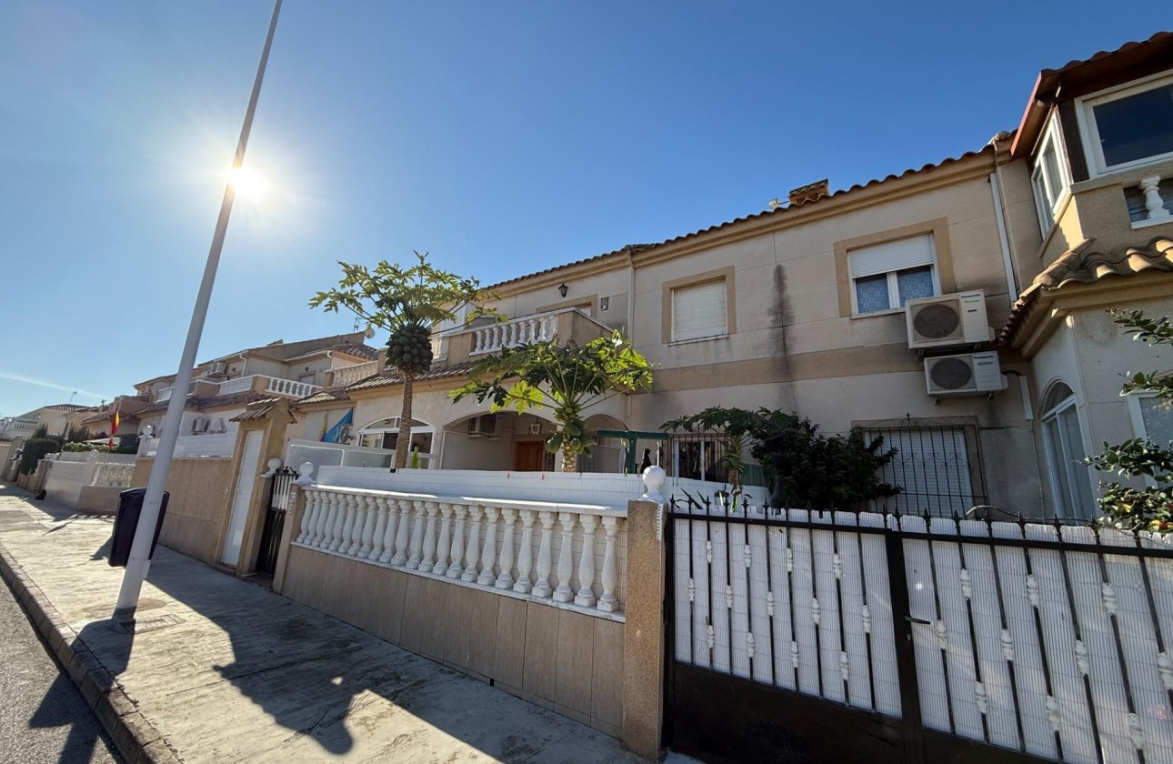 Venta - Apartamento piso -
Torrevieja - Aguas Nuevas