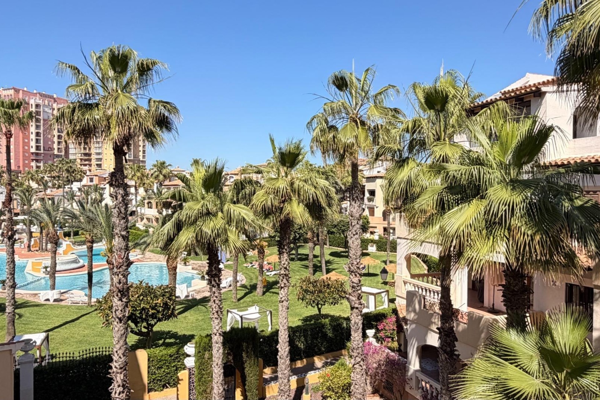 Venta - Apartamento / Piso -
Torrevieja - Aldea del mar
