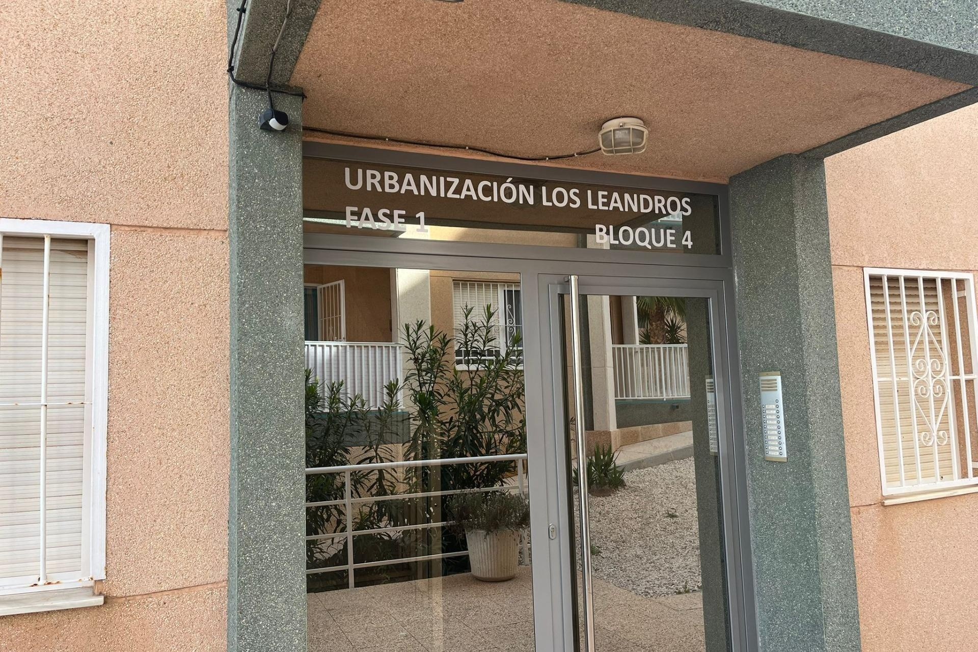 Venta - Apartamento / Piso -
Torrevieja - Cabo Cervera