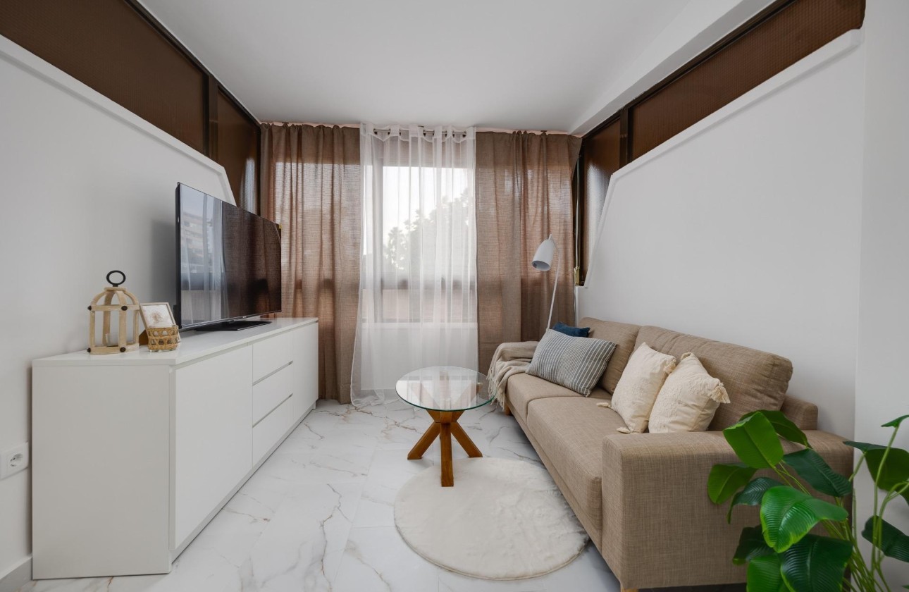 Venta - Apartamento / Piso -
Torrevieja - Cabo cervera