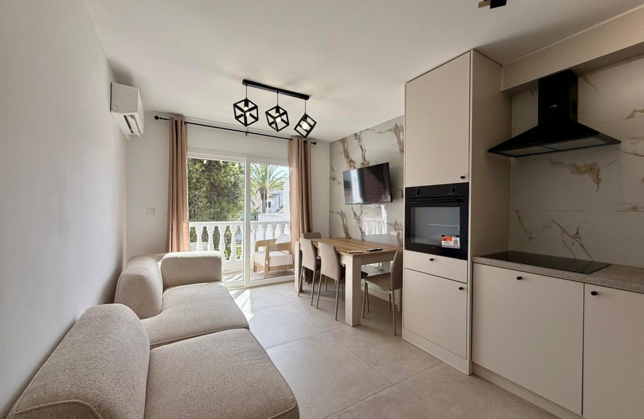 Venta - Apartamento / Piso -
Torrevieja - Calas blanca