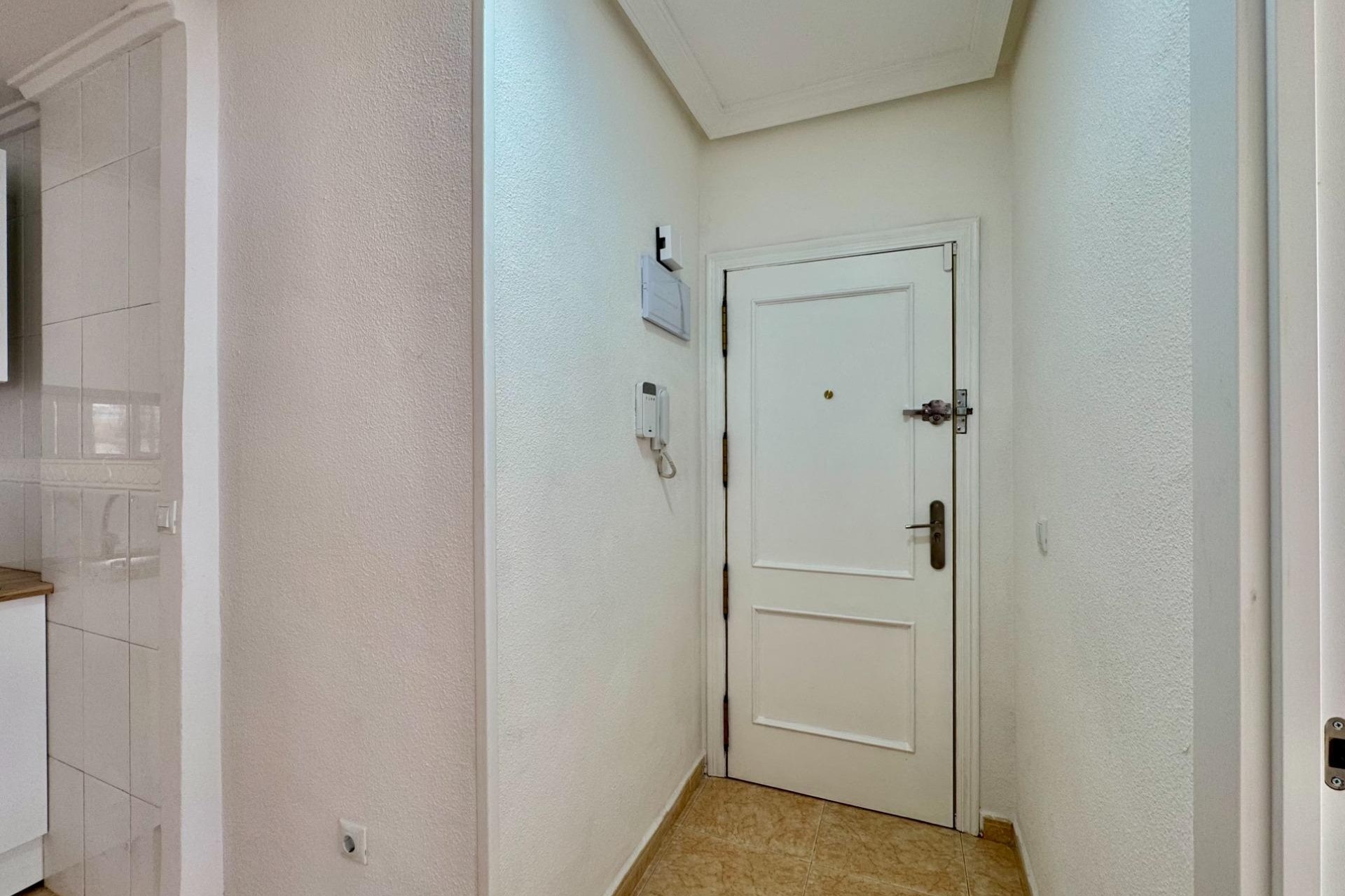 Venta - Apartamento / Piso -
Torrevieja - Center
