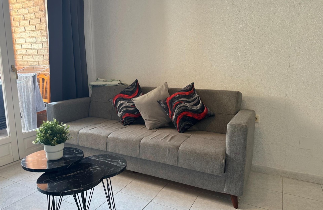 Venta - Apartamento / Piso -
Torrevieja - Center