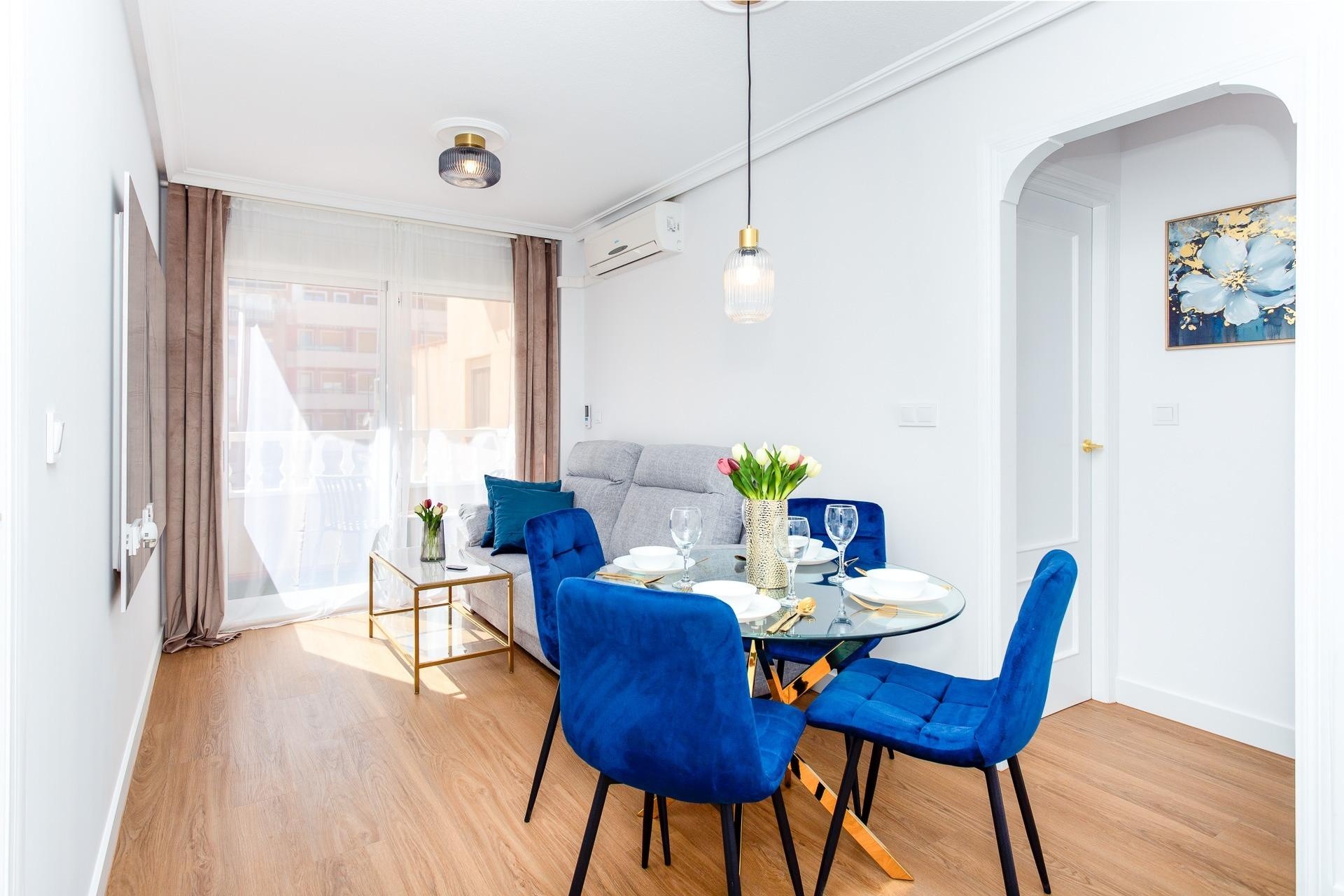 Venta - Apartamento / Piso -
Torrevieja - Center