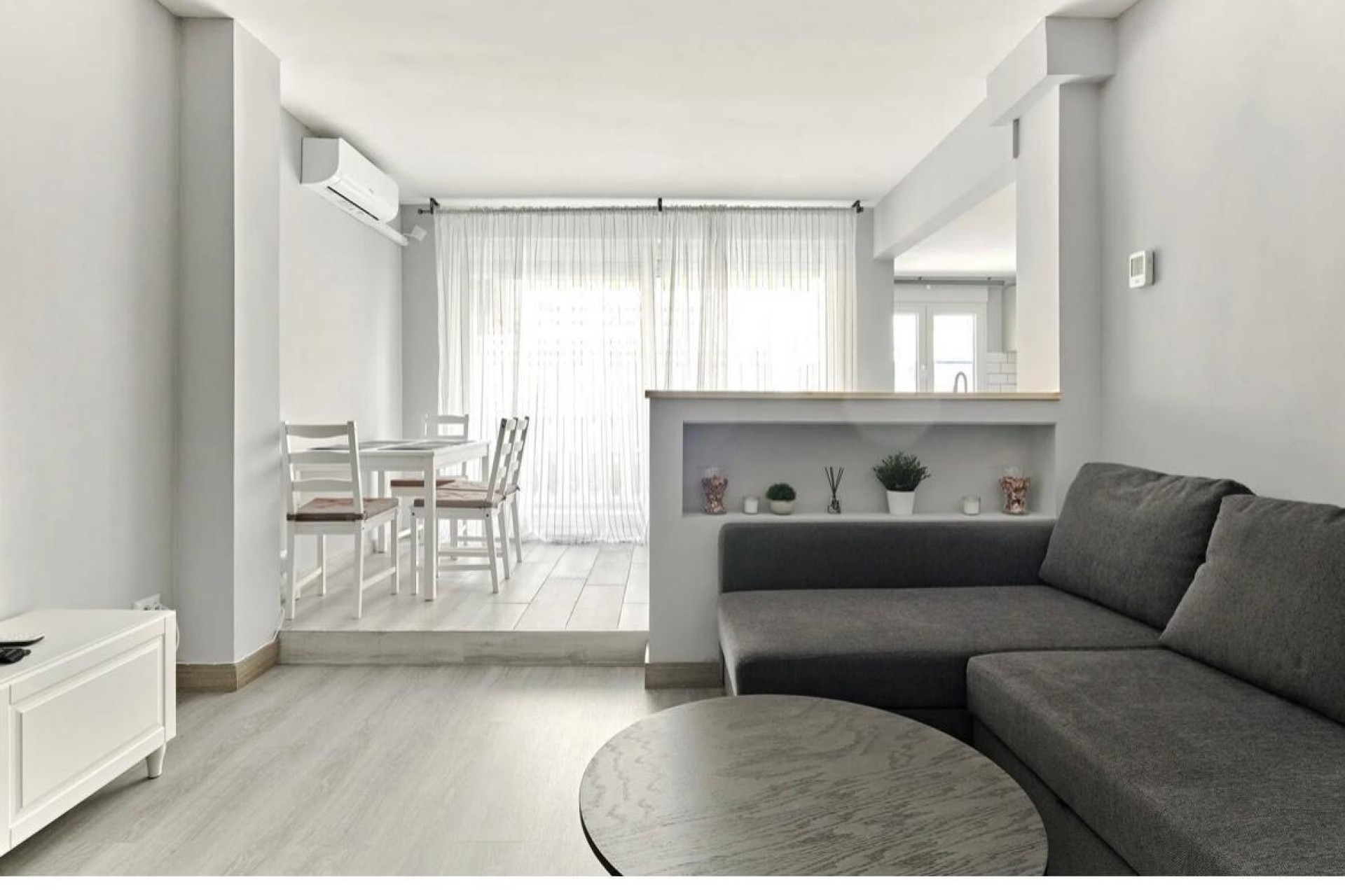 Venta - Apartamento / Piso -
Torrevieja - Center