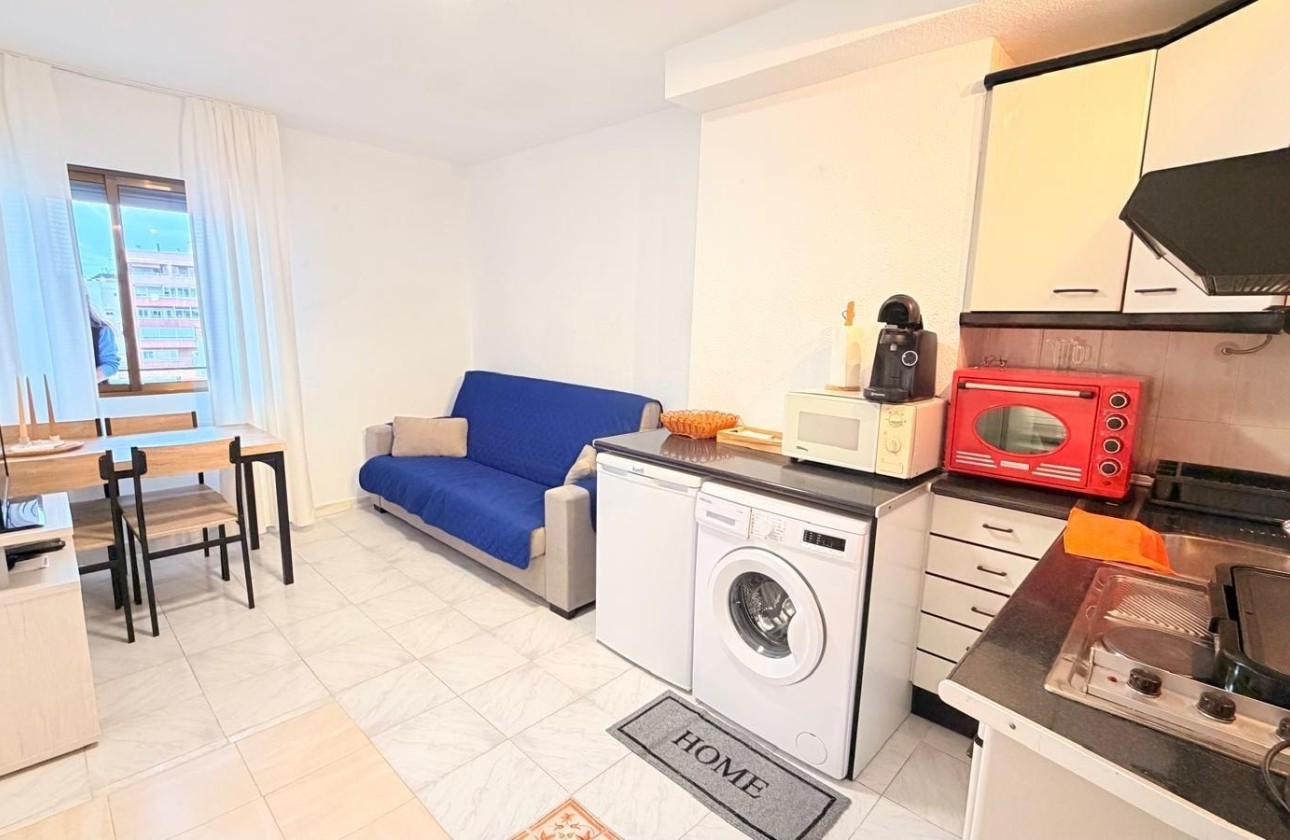 Venta - Apartamento / Piso -
Torrevieja - Center