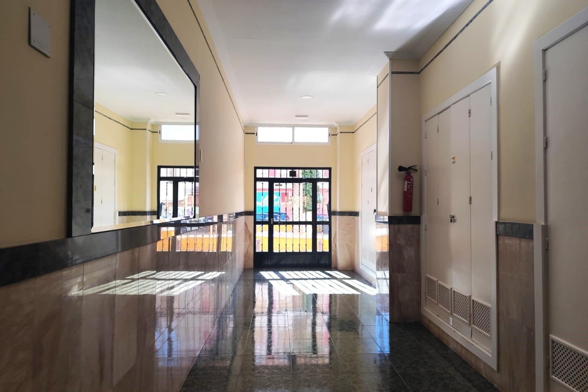 Venta - Apartamento / Piso -
Torrevieja - Center