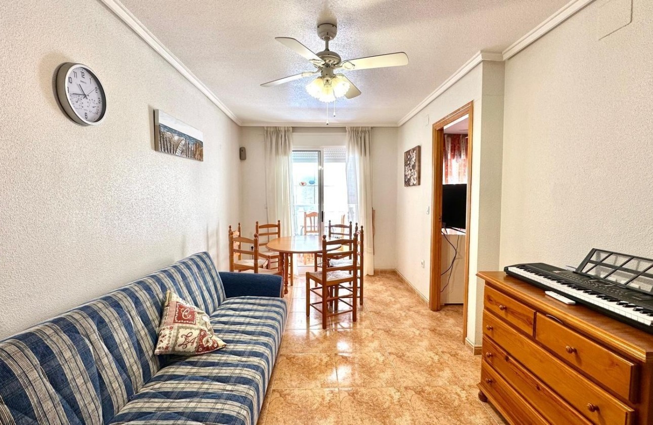 Venta - Apartamento / Piso -
Torrevieja - Center