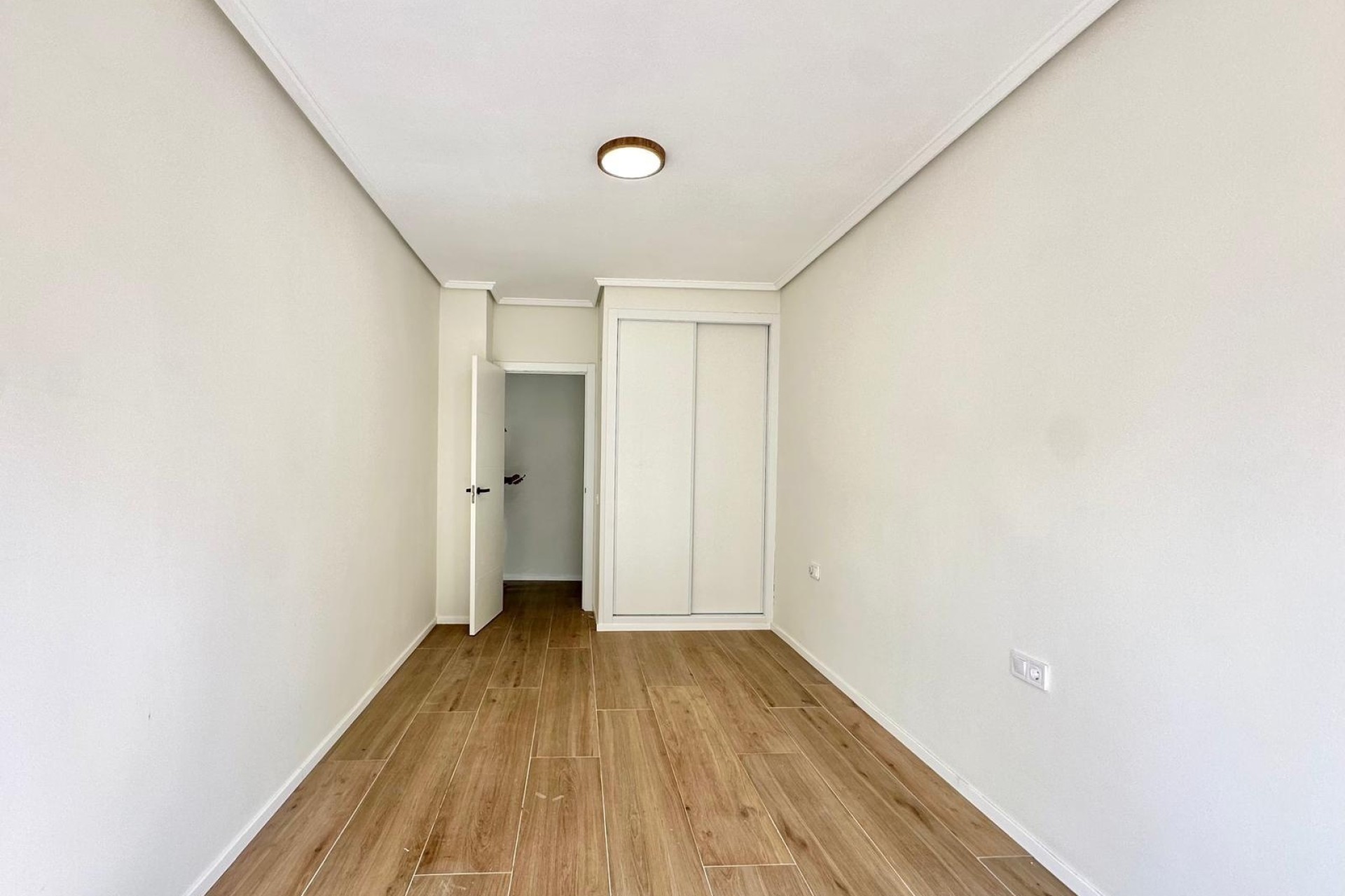 Venta - Apartamento / Piso -
Torrevieja - Center