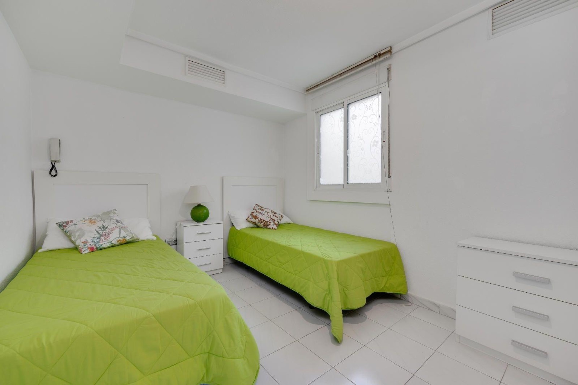 Venta - Apartamento / Piso -
Torrevieja - Center