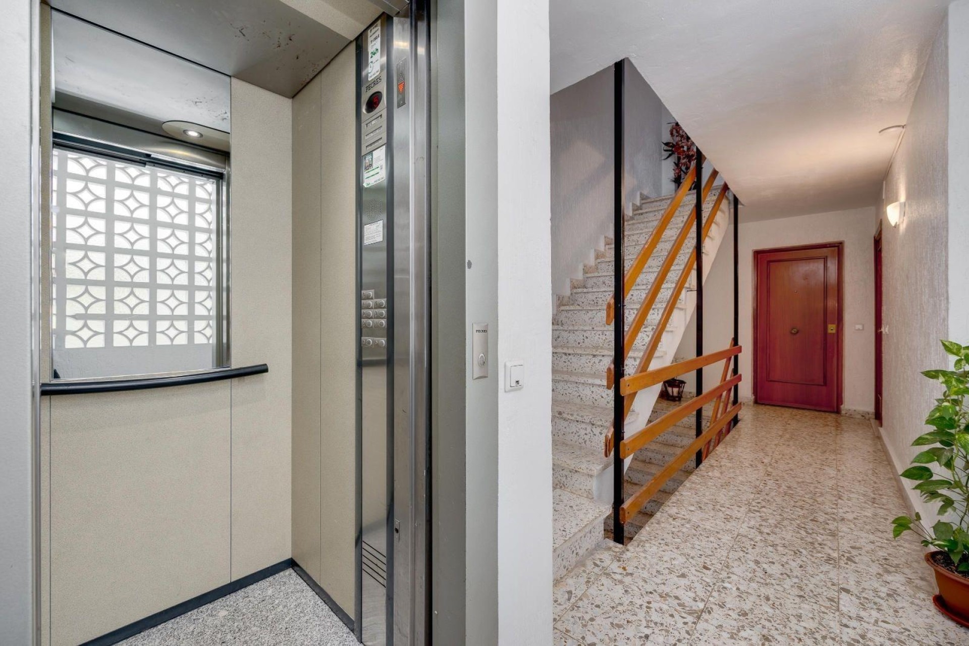 Venta - Apartamento / Piso -
Torrevieja - Center