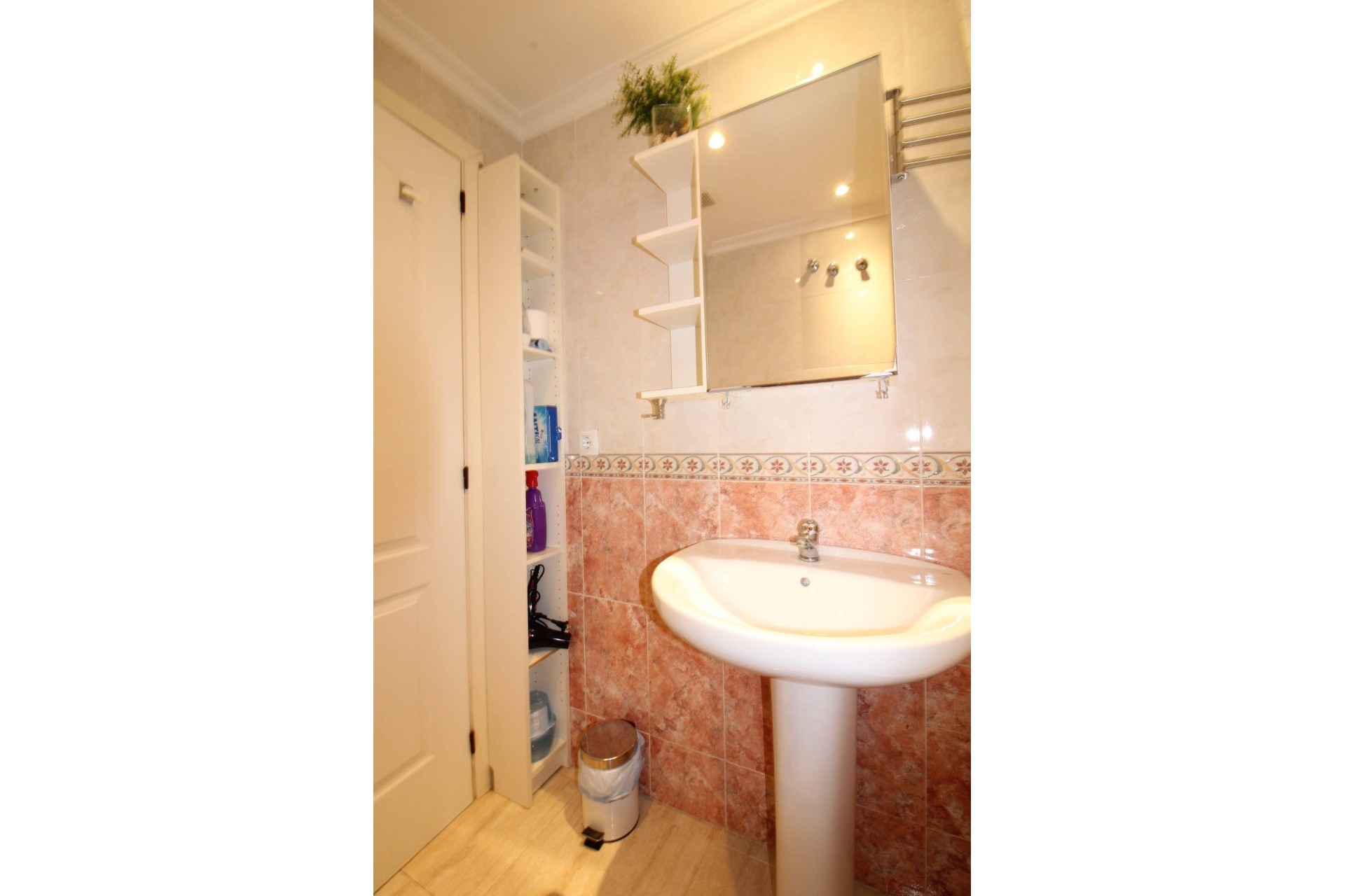 Venta - Apartamento / Piso -
Torrevieja - Center
