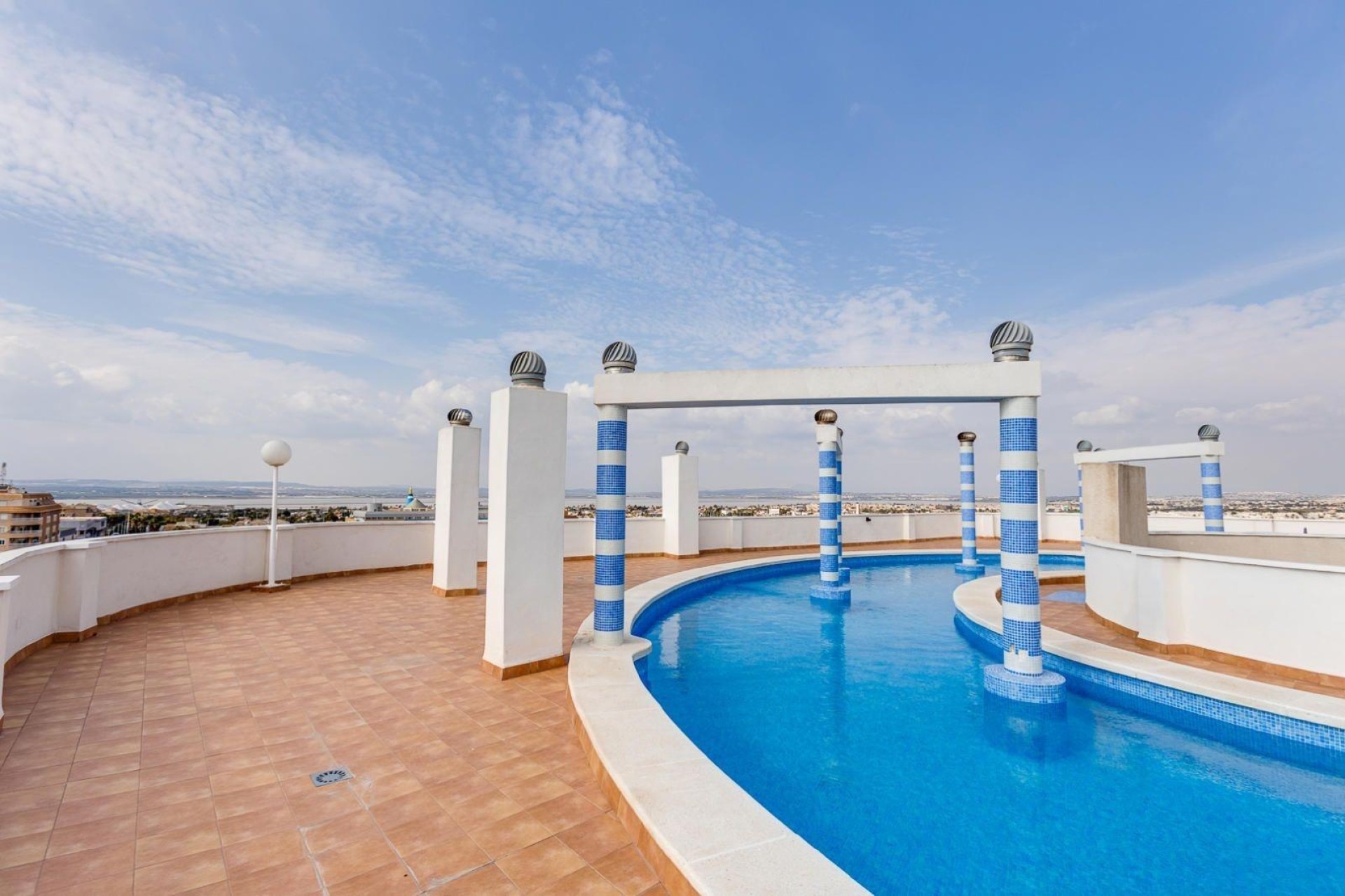 Venta - Apartamento / Piso -
Torrevieja - Center