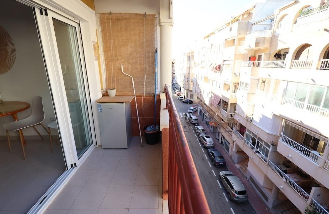 Venta - Apartamento / Piso -
Torrevieja - Center