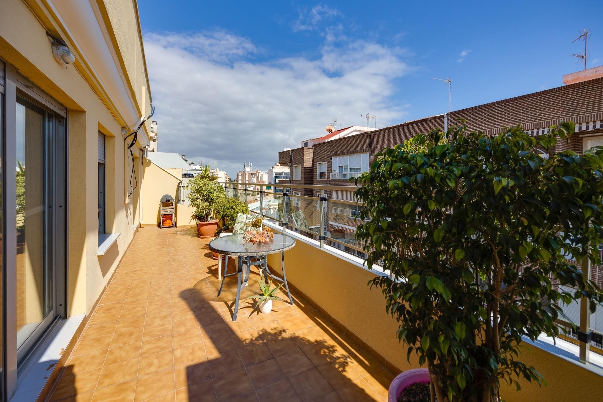 Venta - Apartamento / Piso -
Torrevieja - Center
