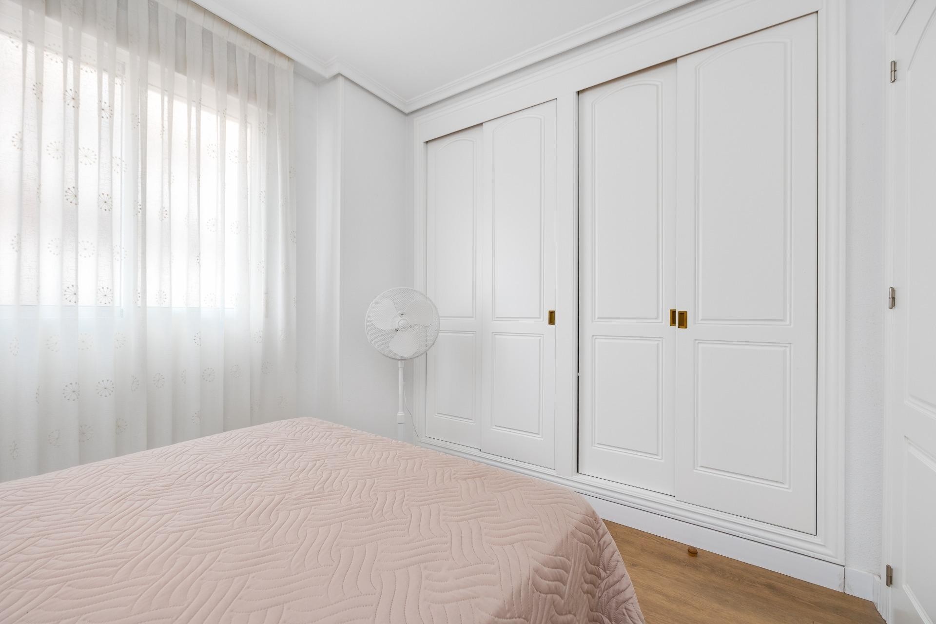 Venta - Apartamento / Piso -
Torrevieja - Center