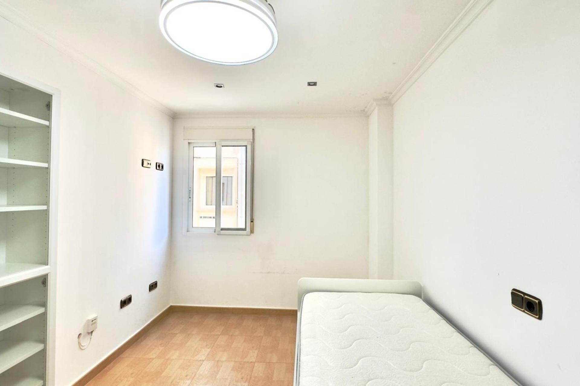 Venta - Apartamento / Piso -
Torrevieja - Center