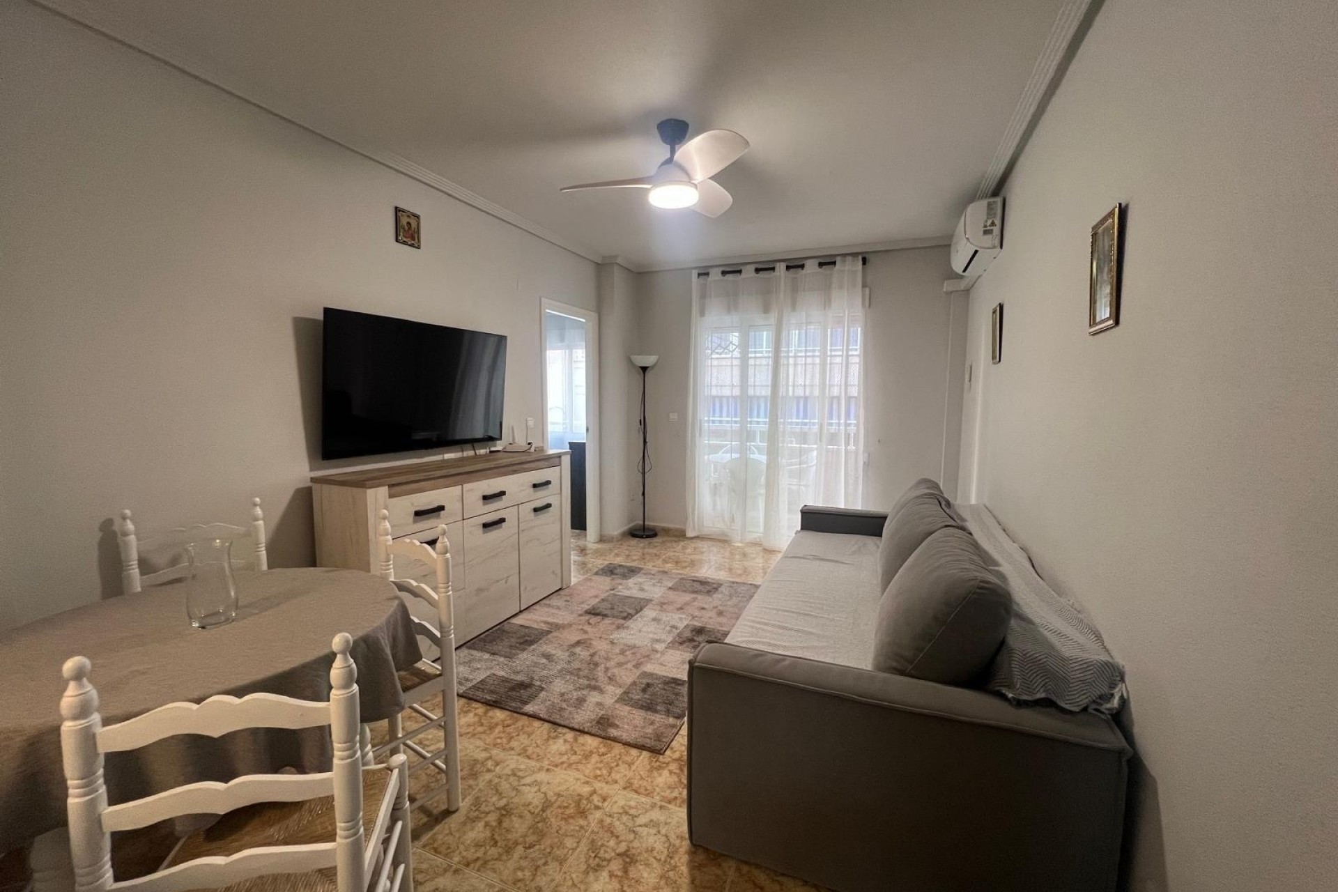 Venta - Apartamento / Piso -
Torrevieja - Center