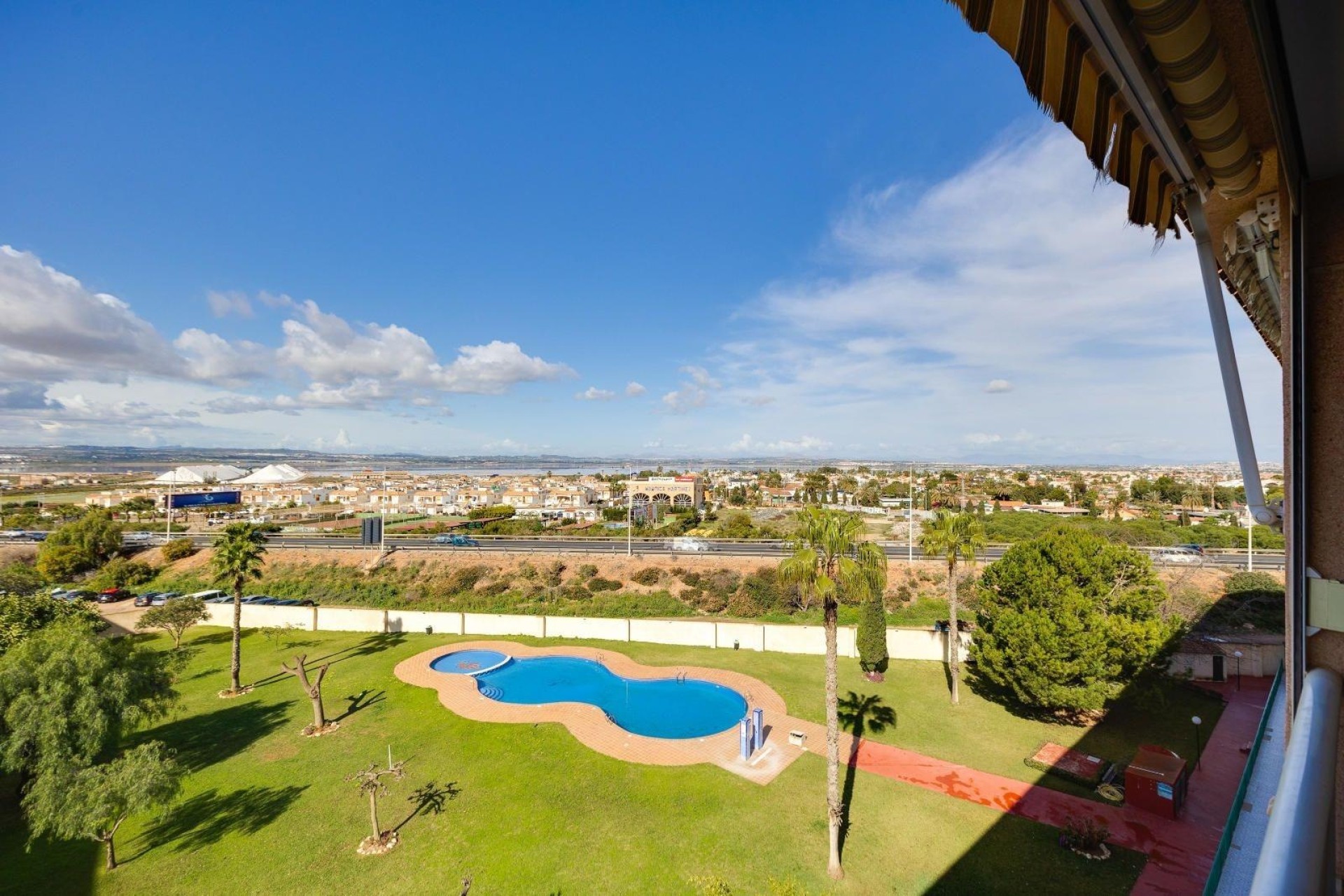 Venta - Apartamento / Piso -
Torrevieja - Center