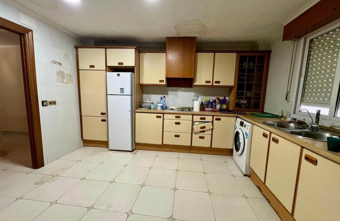 Venta - Apartamento / Piso -
Torrevieja - Center