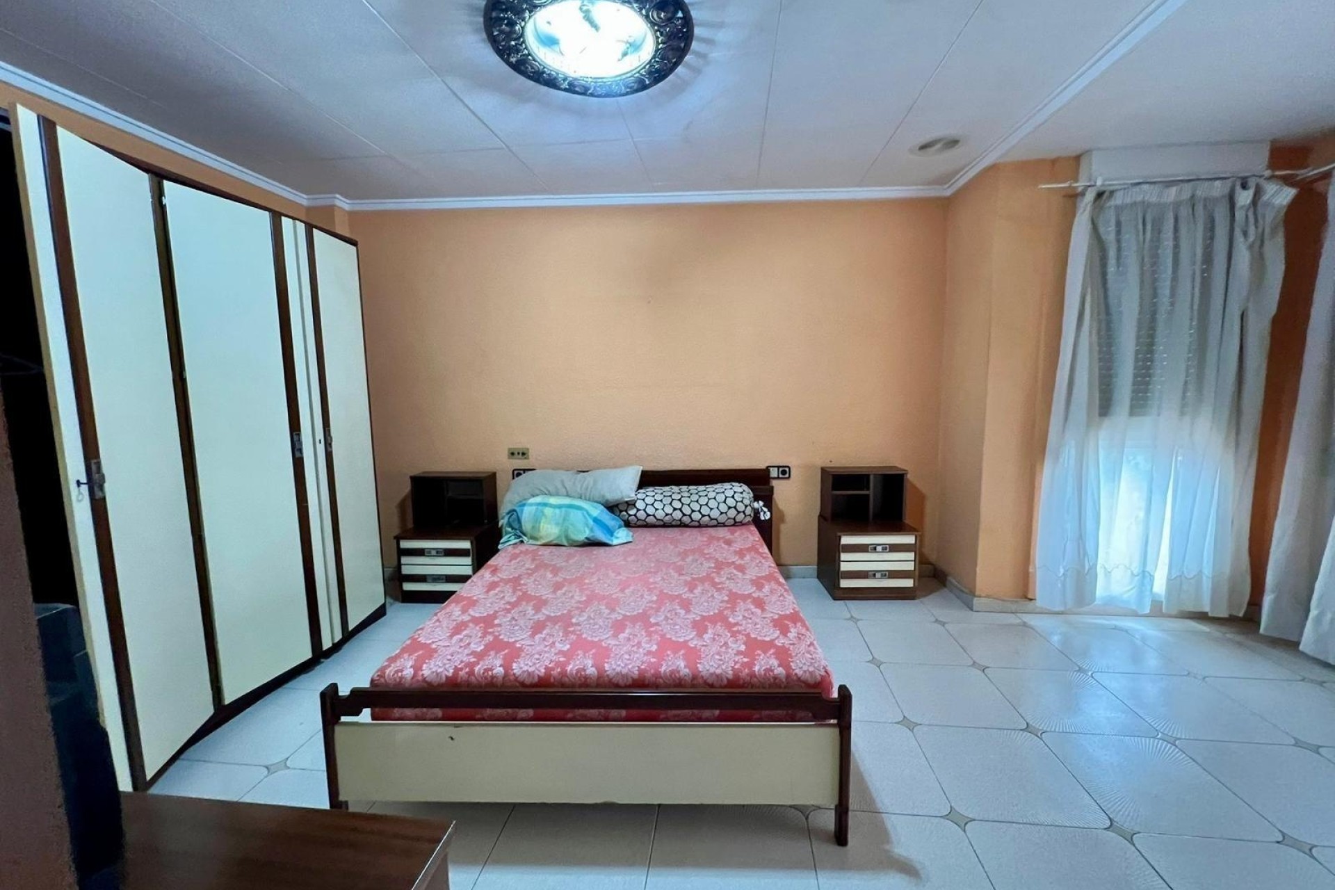 Venta - Apartamento / Piso -
Torrevieja - Center