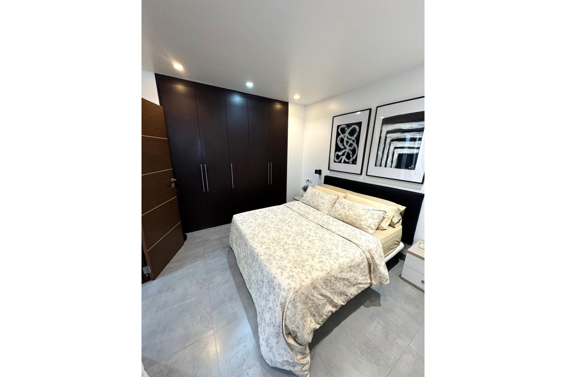 Venta - Apartamento / Piso -
Torrevieja - Center