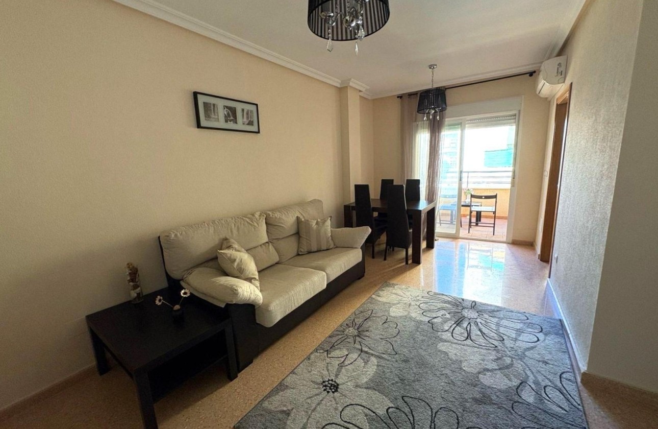 Venta - Apartamento / Piso -
Torrevieja - Center
